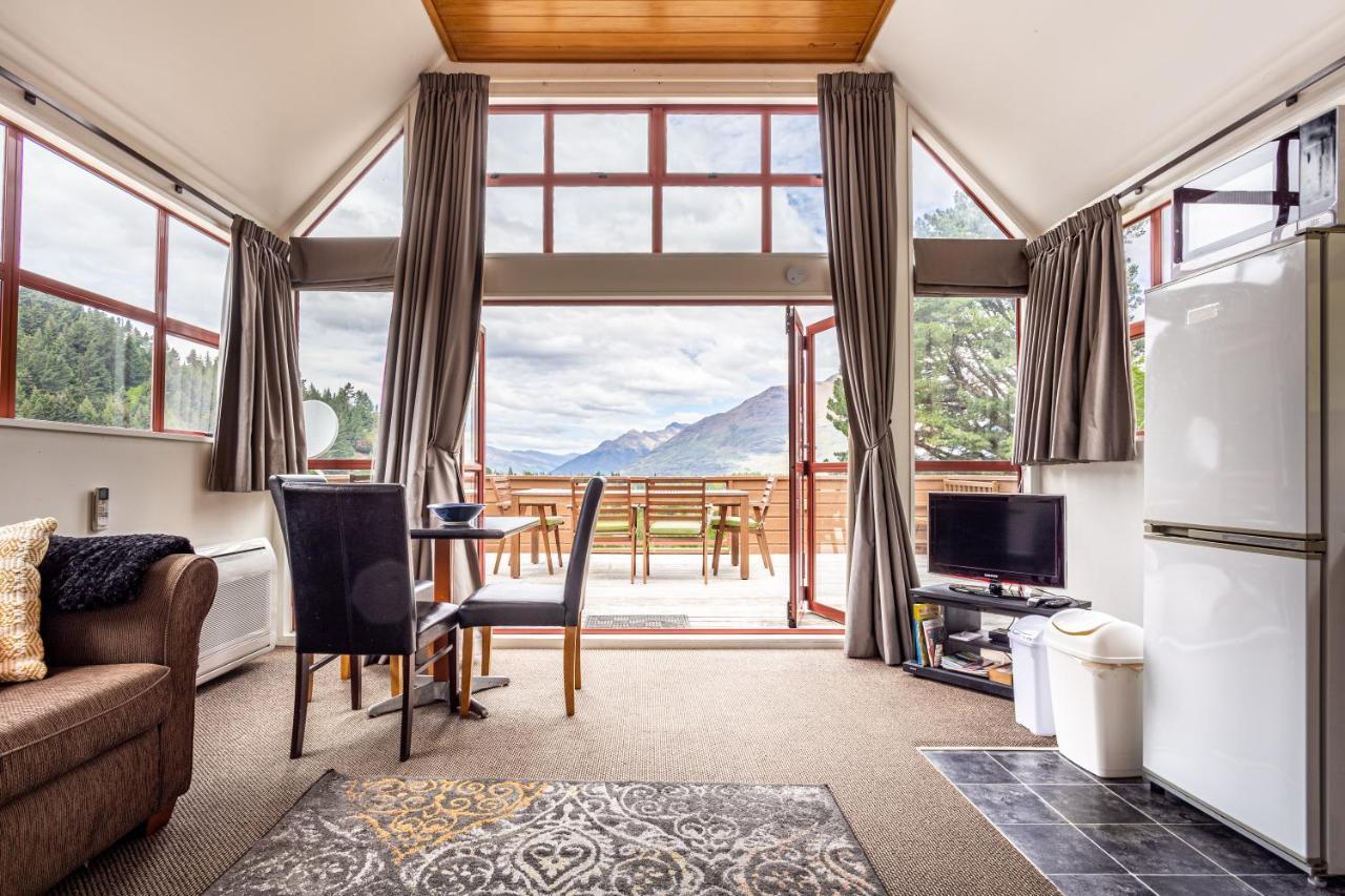 Hot Tub And Views Over Central Queenstown - Entire Holiday House Εξωτερικό φωτογραφία