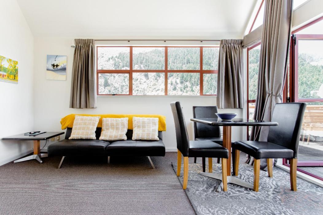 Hot Tub And Views Over Central Queenstown - Entire Holiday House Εξωτερικό φωτογραφία
