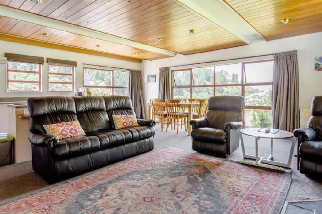 Hot Tub And Views Over Central Queenstown - Entire Holiday House Εξωτερικό φωτογραφία