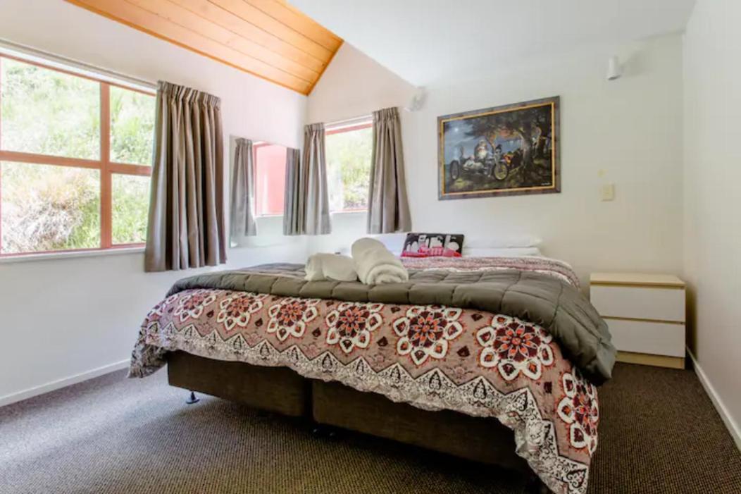Hot Tub And Views Over Central Queenstown - Entire Holiday House Εξωτερικό φωτογραφία