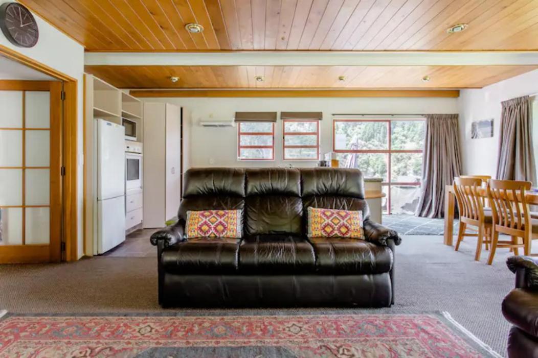 Hot Tub And Views Over Central Queenstown - Entire Holiday House Εξωτερικό φωτογραφία