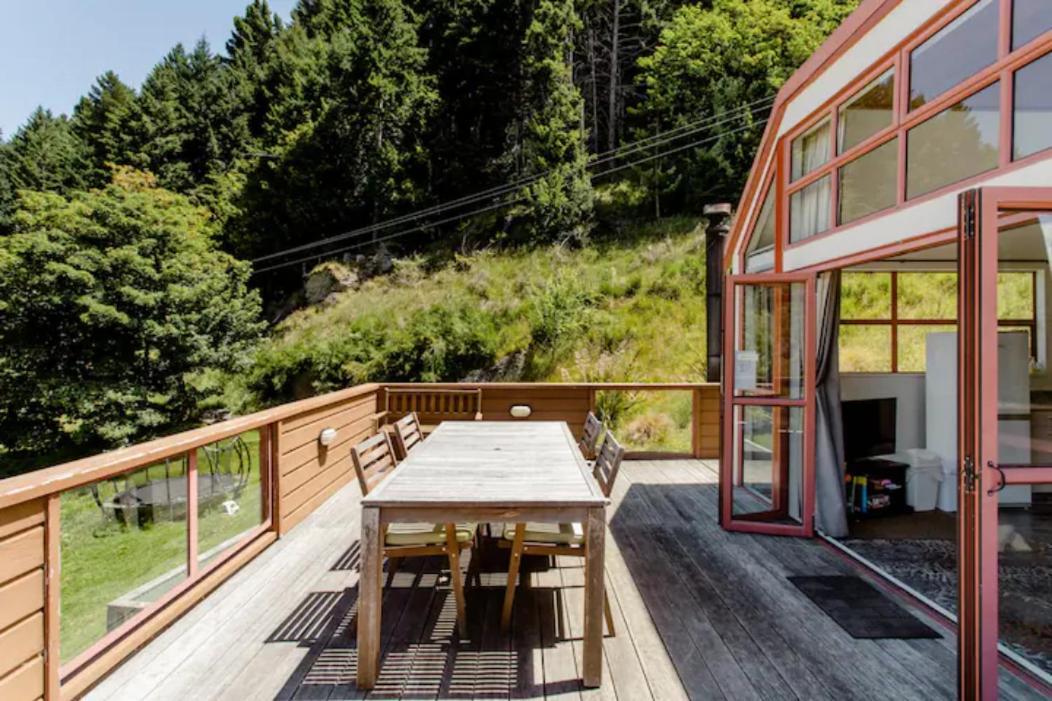 Hot Tub And Views Over Central Queenstown - Entire Holiday House Εξωτερικό φωτογραφία