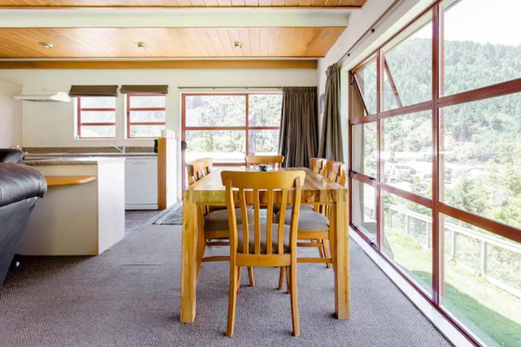 Hot Tub And Views Over Central Queenstown - Entire Holiday House Εξωτερικό φωτογραφία